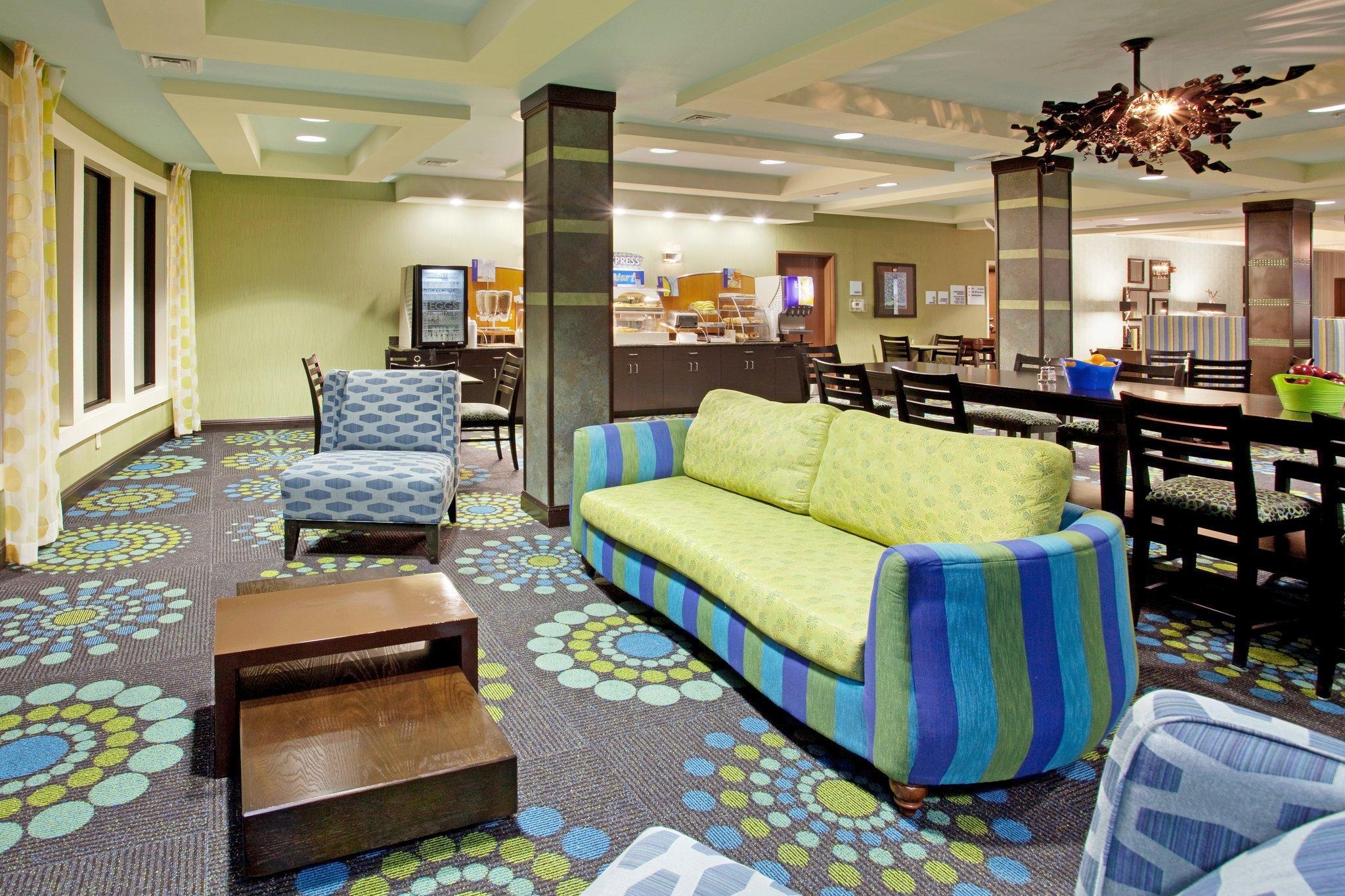 Holiday Inn Express Hotel & Suites Salem By Ihg Esterno foto